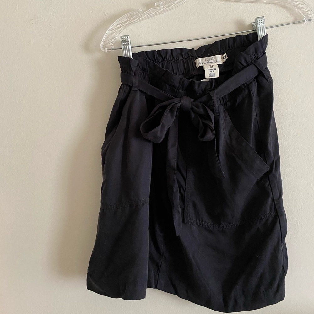 Gray skirt, tie front